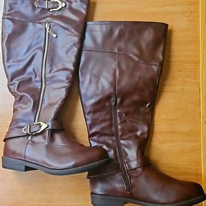 Journee Collection Fall Women's Brown Casual Tall Boots Size 10 (NWOT)